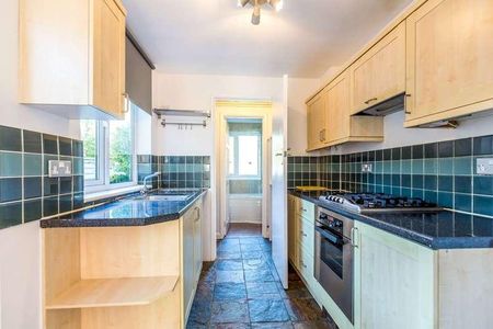 Clarence Road, Stony Stratford, Milton Keynes, Buckinghamshire, MK11 - Photo 5