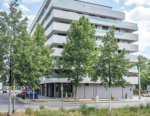 Ihr neuer Lieblingsplatz! Großer Balkon, zwei Bäder, Sauna, EBK, Fußbodenheizung! - Photo 1