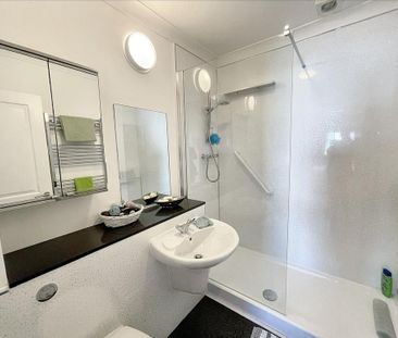 2 bedroom flat to rent - Photo 3