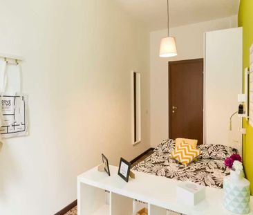 Viale Giovanni Vicini, Bologna, Emilia-Romagna 40134 - Photo 4