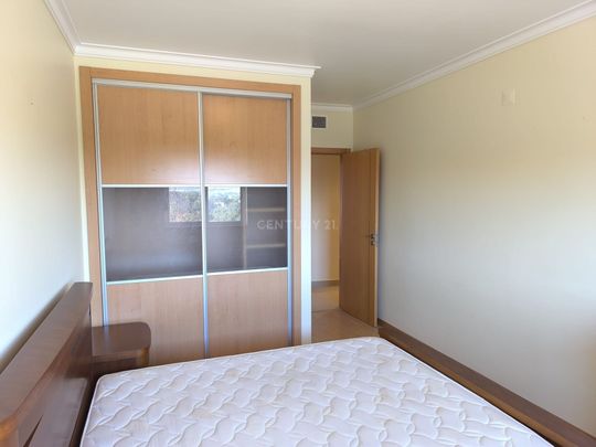 Apartamento T2 com Varanda e Garagem na Quinta da Courela - Seixal - Photo 1