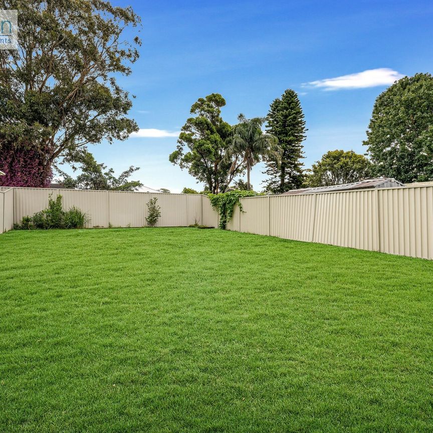 52 Doyle Rd, Revesby NSW 2212 - House For Rent | Domain - Photo 1