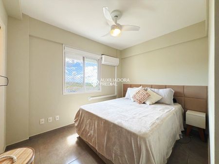 Apartamento com 3 quartos e 54m² para alugar em Cavalhada, Porto Alegre. - Foto 4
