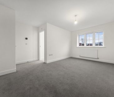 Heyes Gardens , Lathom - Photo 3