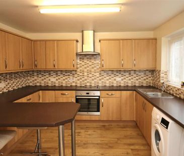 3 bedroom terraced house to rent - Photo 3