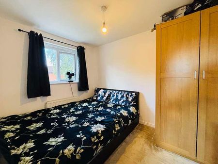 Everside Drive, M8 - Photo 5