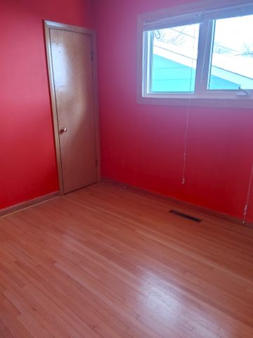 711 ROYAL 3 BEDROOMS - Photo 5