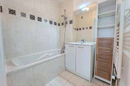 Location Appartement 2 pièces 45m² - Photo 3