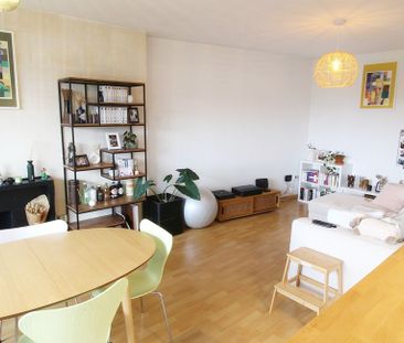 Appartement te huur in Schaarbeek voor € 980 met 1 slaapkamer - Photo 4