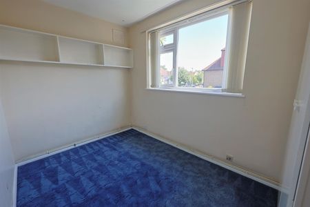 2 bed flat to rent in Murray House Sylvan Avenue, London, NW7 - Photo 4