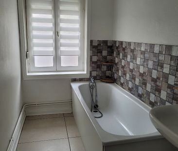 Location Maison 4 pièces 112m² LENS 62300 - Photo 4