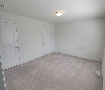 For Lease - 19 Edminston Drive, Centre Wellington, Ontario - Photo 5