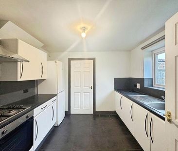 4 bedroom detached house to rent - Photo 6