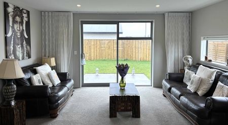 Four Bedroom Home - Photo 2