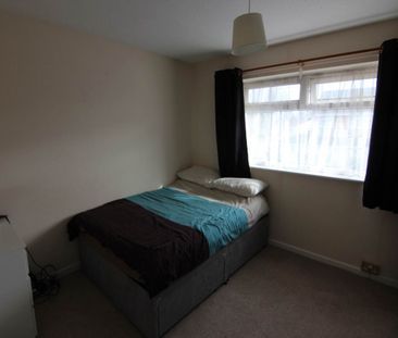 North Worle, Weston-super-Mare, North Somerset - Photo 3