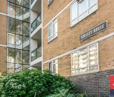 Churchill Gardens, London, SW1V 3JE - Photo 2