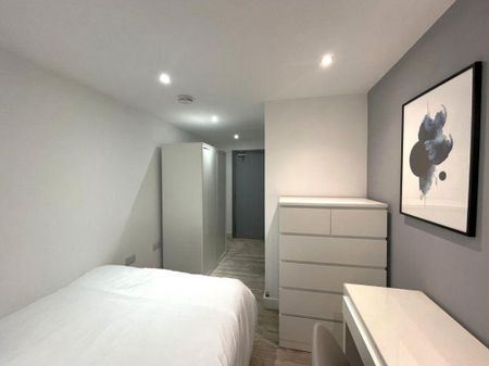 1 bedroom in a house share to rent - Photo 3