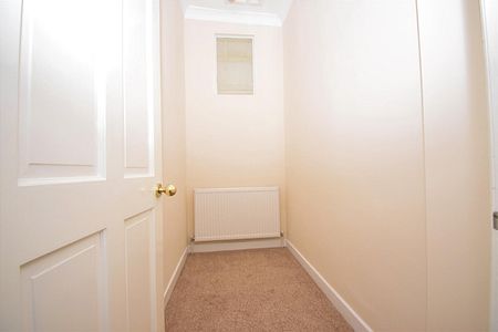 2 bedroom apartment for rent - Photo 2