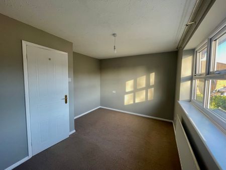 2 bedroom semi-detached to let - Photo 5