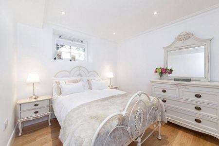 2 bedroom end of terrace house to rent - Photo 4