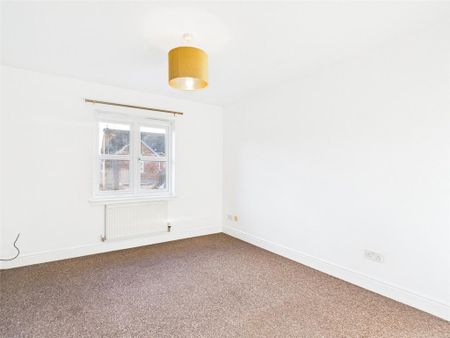 3 bedroom detached house to rent - Photo 5