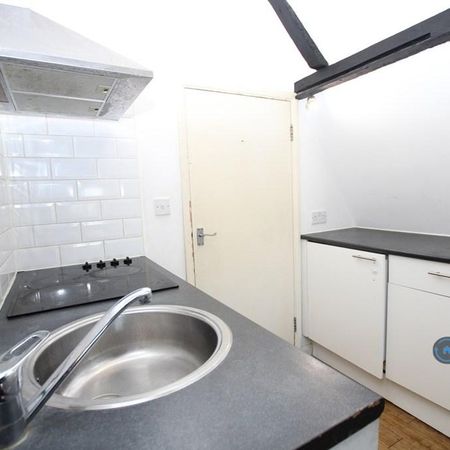 1 bedroom flat to rent - Photo 3