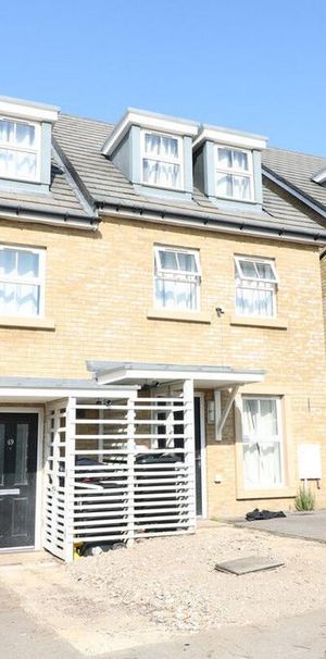 5 bedroom semi-detached house to rent - Photo 1
