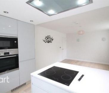 3 bedroom apartment to rent - Photo 5