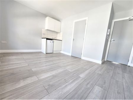 Bedsit, Lower Addiscombe Road, CR0 - Photo 2