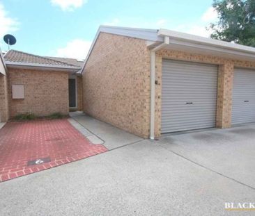 3 Bedroom Home In Florey - Photo 1