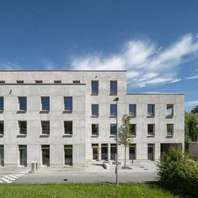 moderne 3.5 Zimmer Wohnung an zentraler Lage - Foto 1