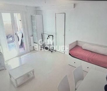 Chaville rive droite, chambre de service. - Photo 2