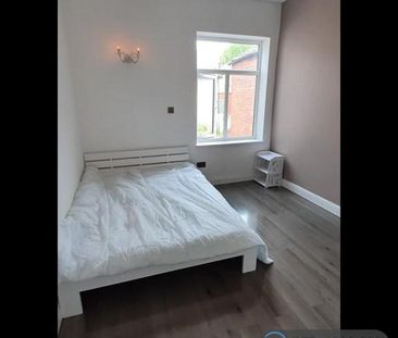 4 bedroom terraced house to rent - Photo 6
