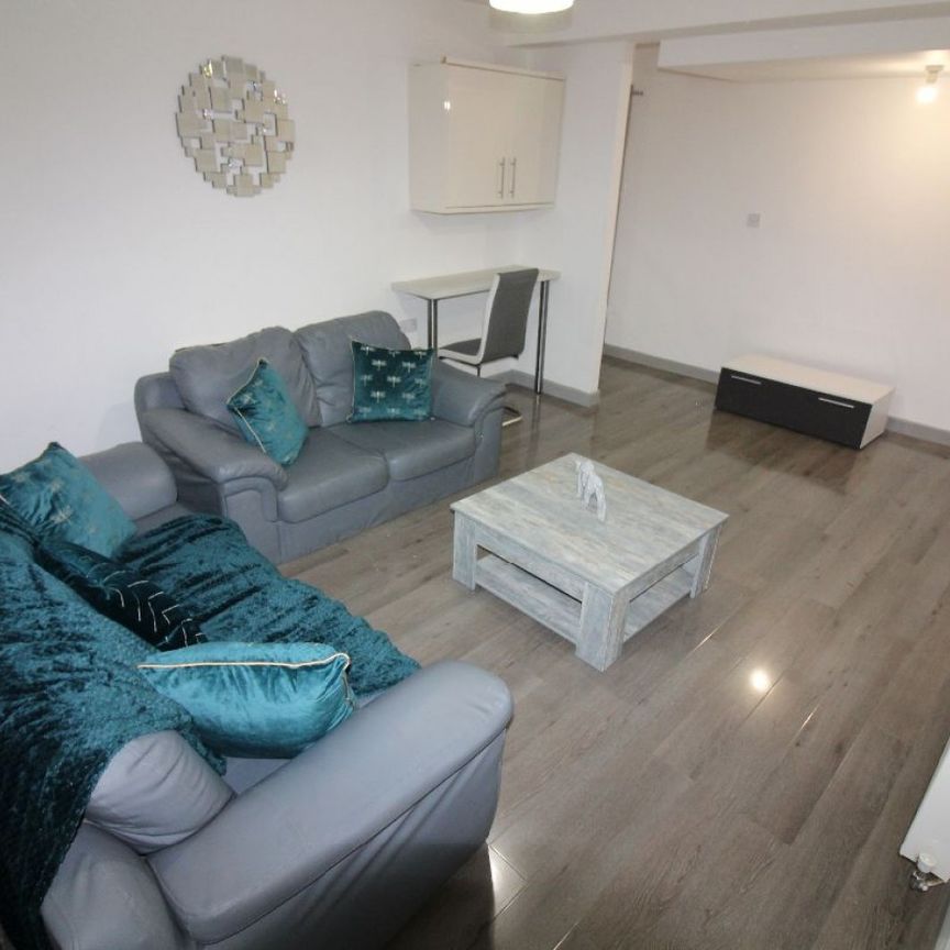 Adelphi Street, Preston - Photo 1