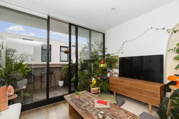 Modern Apartment Living in a Prime Chadstone Location - Photo 1
