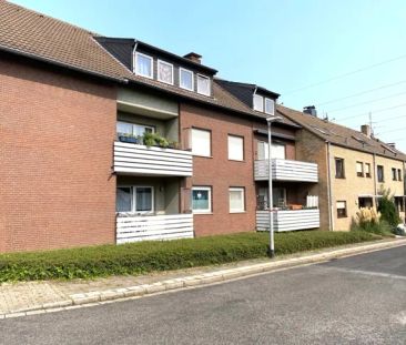 Gemütliche 3 Zimmer Dachgeschosswohnung in Moers-Asberg - Photo 1