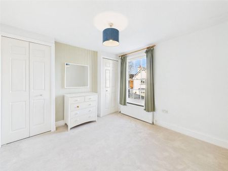 2 bedroom semi-detached house to rent - Photo 4