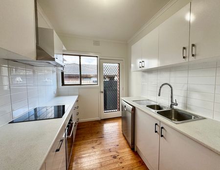 2/19 Howson Street, Brunswick West VIC 3055 - Photo 5