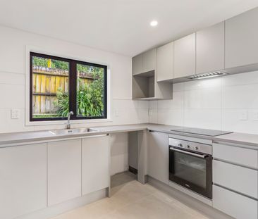 Fully Renovated Home - Photo 5