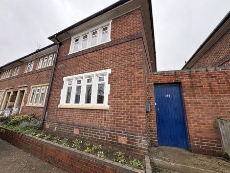 2 bedroom end of terrace house to rent - Photo 2