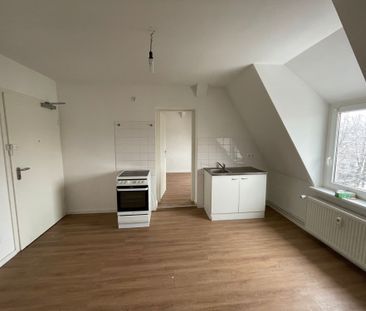 klein aber fein- gemütliche DG-Wohnung im ruhigen Pankow - Photo 1