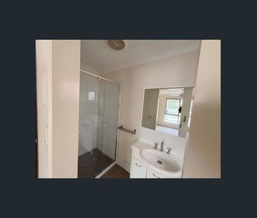 Spacious Family Home in the Heart of Kuraby - Photo 6