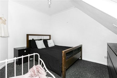 Stirling Close, London, SW16 5HH - Photo 5