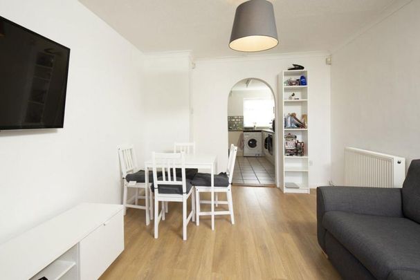 4 bedroom house to rent - Photo 1