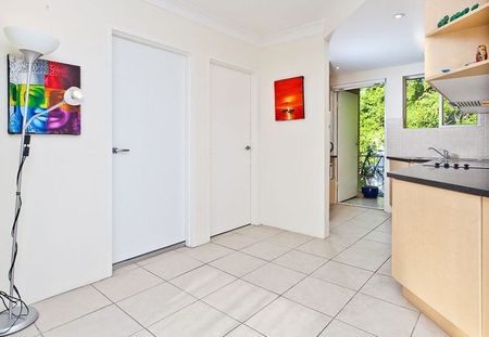4/111 Moreton Street, New Farm QLD 4005 - Apartment For Rent - $600 | Domain - Photo 3