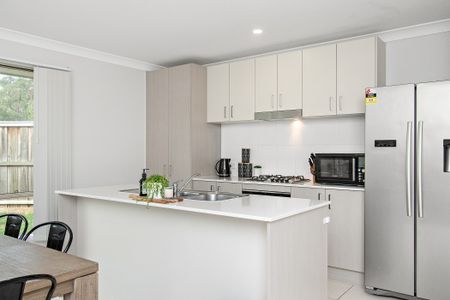 2 Muirfield Way, Medowie NSW 2318 - House For Rent | Domain - Photo 4