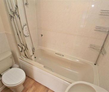 2 bedroom terraced house to rent - Photo 6