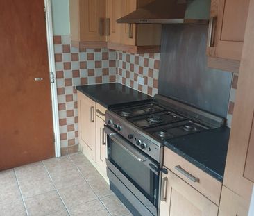 Room in a Shared House, Lichfield Road, E6 - Photo 6