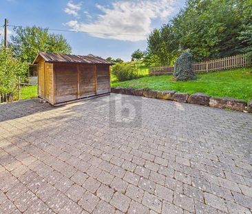 RUHIG UND LICHTDURCHFLUTET MIT GARTENSITZPLATZ - Foto 5