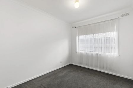 Affordable & Spacious - Photo 5